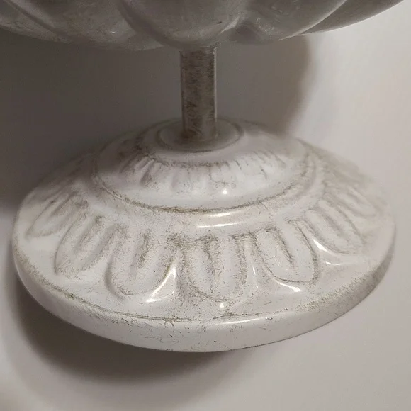 3-Tiered Cream Metal Jewelry Holder - Picture 4 of 6